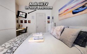 Cozy Rooms - Great Bus Connections - Free Parking